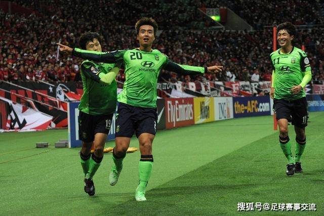 拉菲尼亚转型伪九号，巴萨无中锋亦可争冠